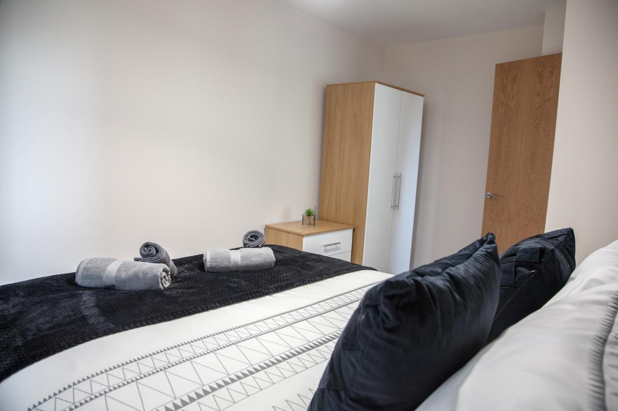 Modern 2Bd Apartment In Manchester City ภายนอก รูปภาพ