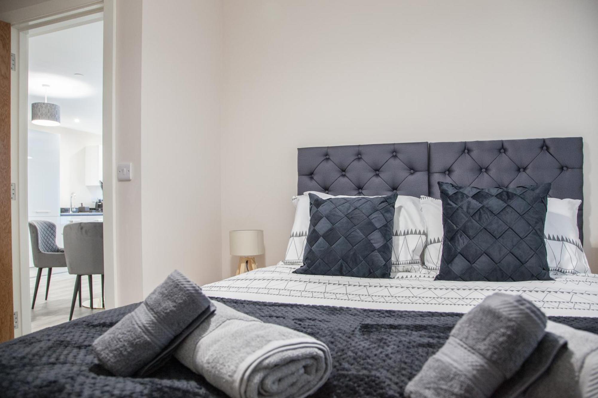Modern 2Bd Apartment In Manchester City ภายนอก รูปภาพ