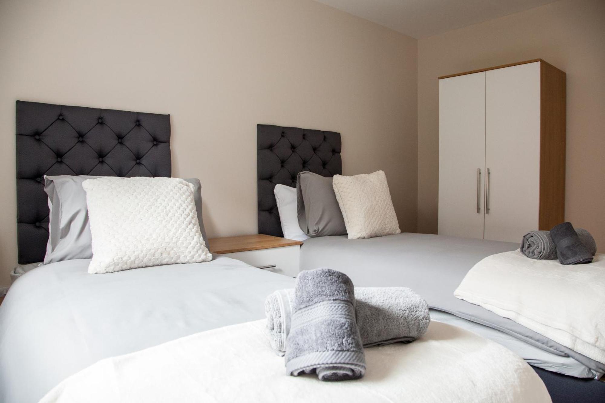 Modern 2Bd Apartment In Manchester City ภายนอก รูปภาพ