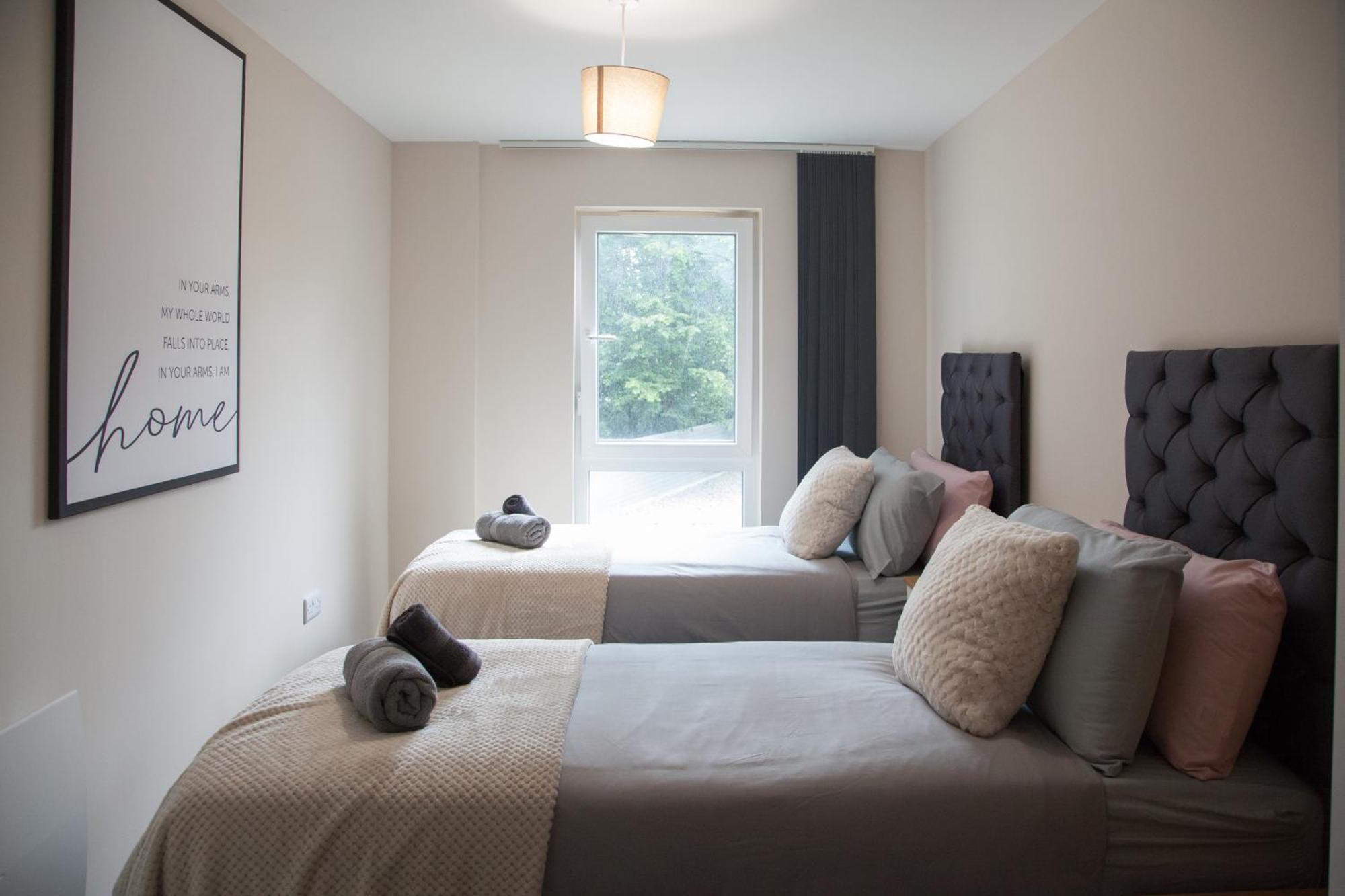 Modern 2Bd Apartment In Manchester City ภายนอก รูปภาพ