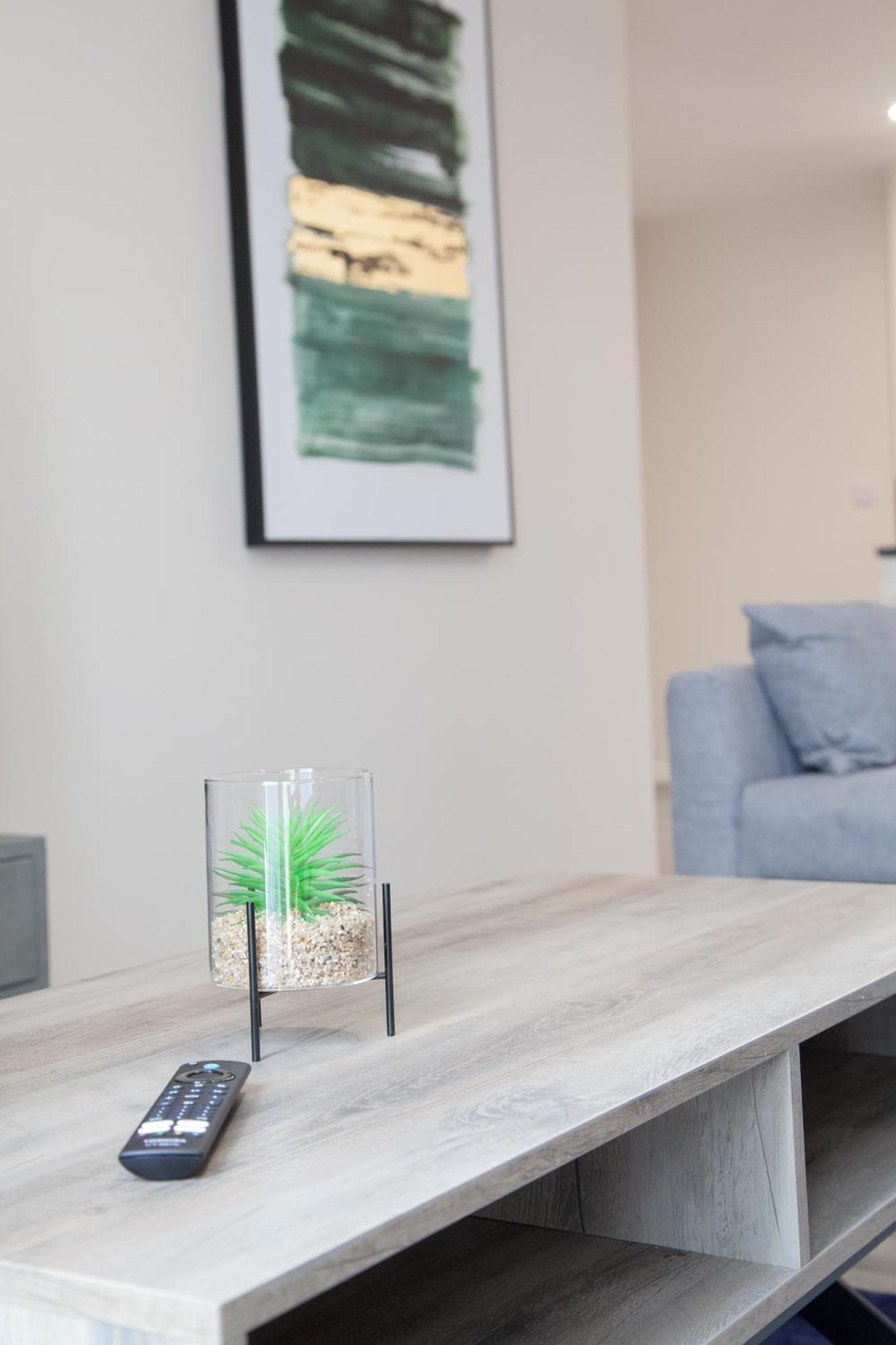 Modern 2Bd Apartment In Manchester City ภายนอก รูปภาพ