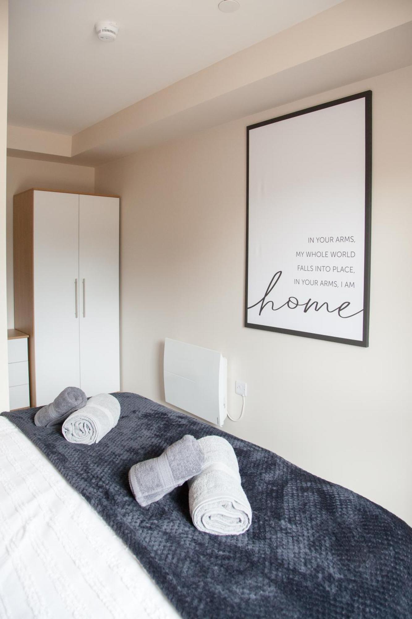 Modern 2Bd Apartment In Manchester City ภายนอก รูปภาพ