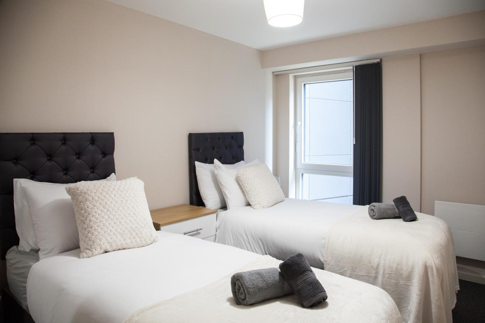 Modern 2Bd Apartment In Manchester City ภายนอก รูปภาพ
